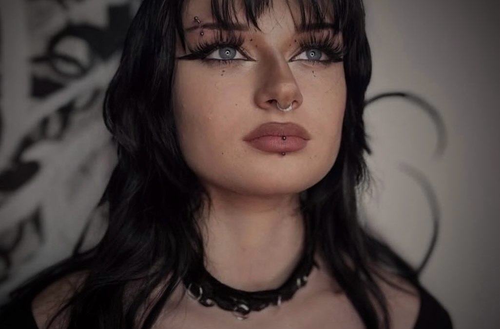 Piercing pier
